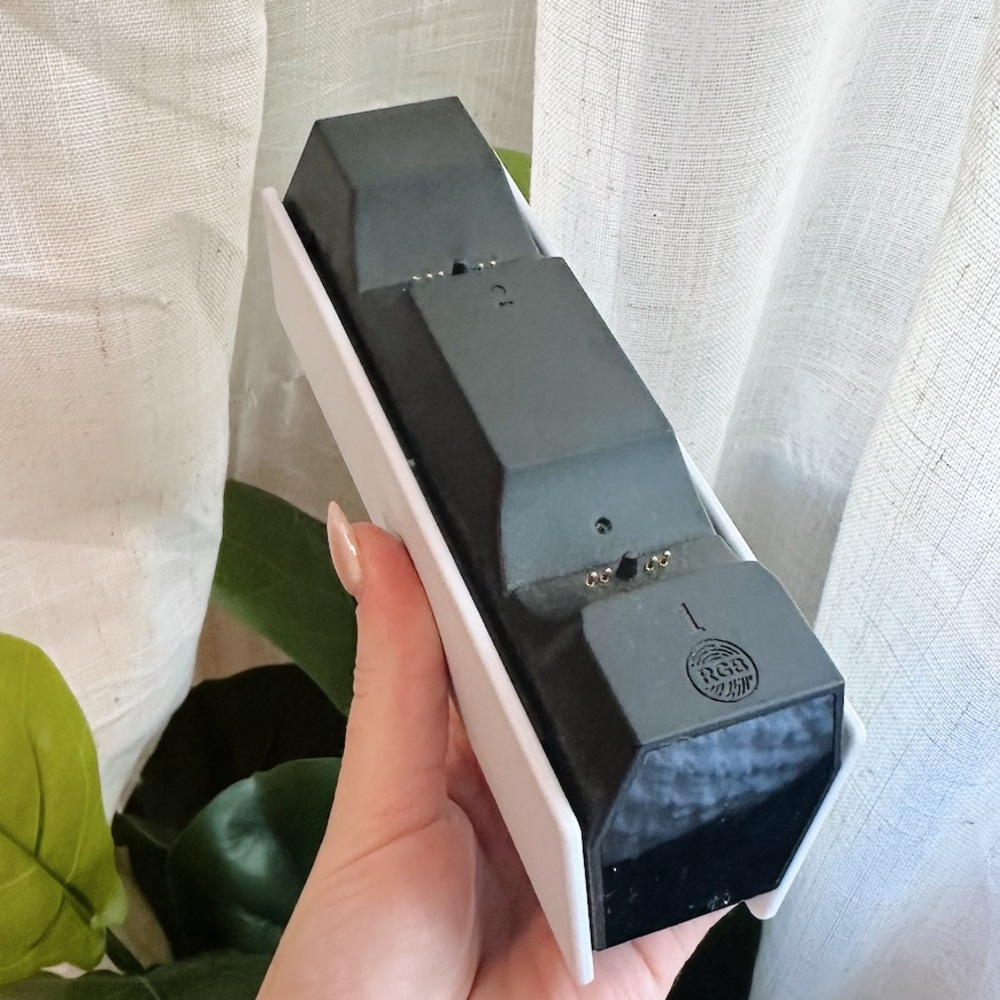 White and Black PS Controller Charging Dock - Picture 3 of 3